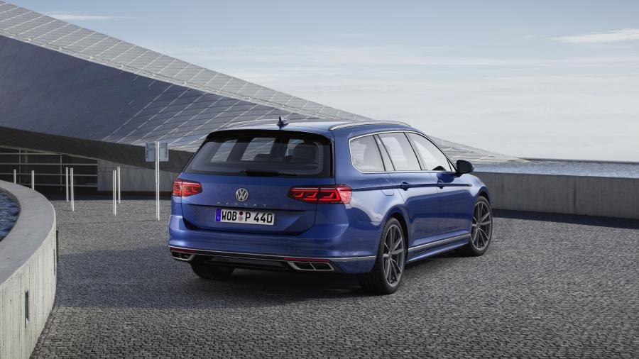  Volkswagen Passat R-Line Variant (B8) 2019 года  (WW) (фото 14 из 49)